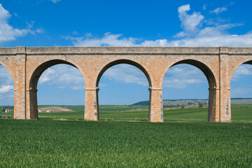 Obraz na płótnie Canvas bridge 21 arches, spinazzola, puglia