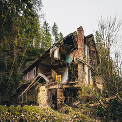 old abandoned house in the woods