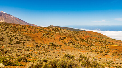 Paisaje con nubes en el Parque Nacional del Teide, isla de Tenerife.