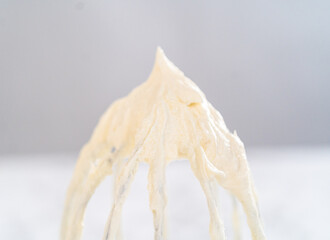 White chocolate ganache frosting