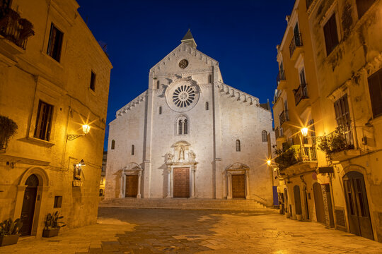 BARI, ITALY - MARCH 3, 2022: The Cathedral of Saint Sabinus and square at dusk.