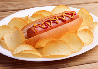 Hot Dog with Chips