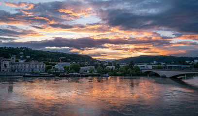 Le Rhône - Saint Romain en Gal