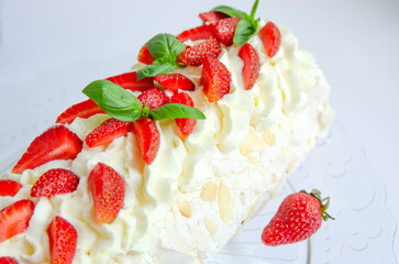 Meringue roll