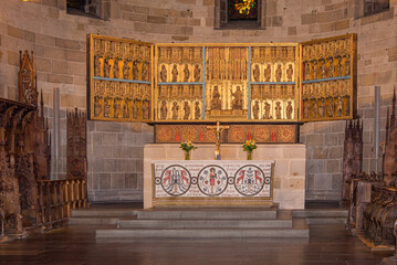 the high altar in Lund Cathedral and the golden altarpiece - obrazy, fototapety, plakaty