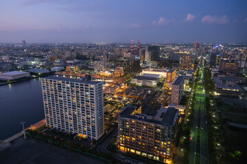 Naklejka premium 千葉市 千葉ポートタワーから見る夜の千葉の街並み