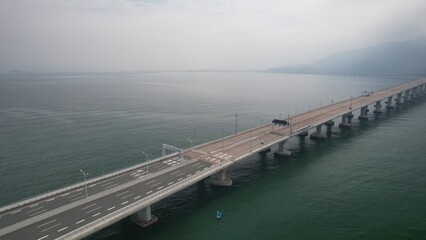 Fototapeta na wymiar Hong Kong–Zhuhai–Macau bridge in Tai O, Lantau island. the bridge connect between Hong Kong–Zhuhai–Macau 