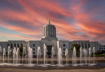 Oregon State Capitol building in Salem Oregon