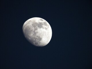 Fototapeta na wymiar Strahlender Mond
