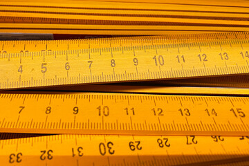 carpenter's ruler, many folding wooden rulers for carpenters