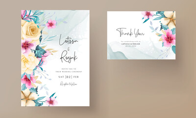 Fototapeta premium Elegant hand drawing wedding invitation floral design