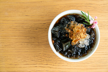 Grass jelly with ice and brown sugar