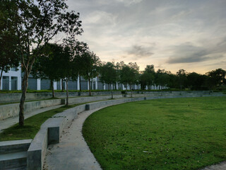 Obraz premium Malaysia, 10 May 2022: Evening scenery at Giverny Park Sunsuria City