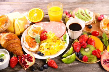 full breakfast or brunch buffet food