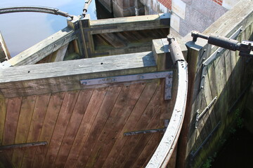 Schleuse aus Holz