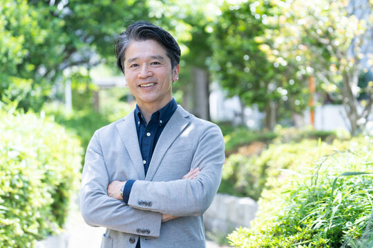 中年男性」の写真素材 | 960,680件の無料イラスト画像 | Adobe Stock