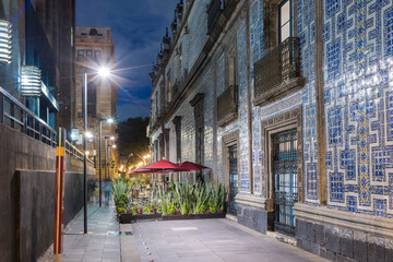 Facade of Casa de los Azulejos, low speed, night image, Mexico City, Mexico