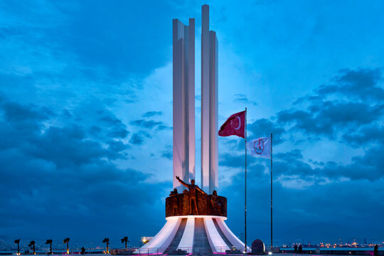 Monument of Ataturk, His Mother and Women&rsquo;s Rights.