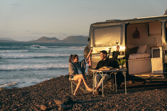 Atardecer en la playa, Camper life, Van life