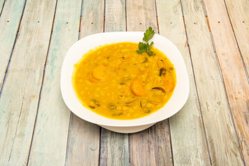 Marinera beans, a traditional recipe and one of the tastiest that we can prepare with seafood, in addition, beans are very cheap legumes