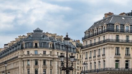 Fototapeta na wymiar Paris, beautiful building avenue de l’Opera.