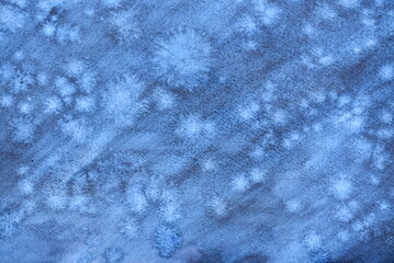 Abstrakter blauer Hintergrund mit Wasserfarben / Aquarellfarben