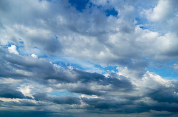 Obraz premium background of dark dramatic sky with stormy clouds