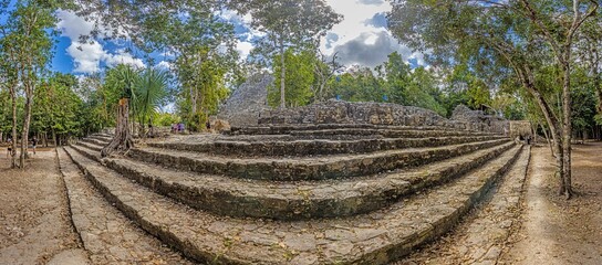 Picture of a historic pyramid in the Mexican Inca city of Coba