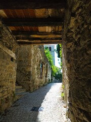 Vieilles calades (ruelles en pierres) en Dr&ocirc;me proven&ccedil;ale, Ch&acirc;teauneuf-de- Mazenc, France