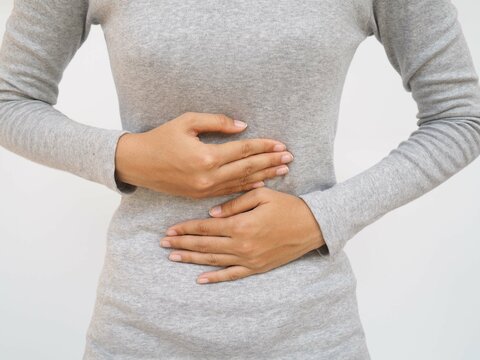 Gastroenteritis in an Asian woman and she experiences abdominal pain in the middle of her abdomen and position near the navel. 