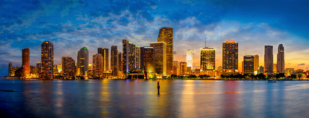 Miami Skyline at Sunset - obrazy, fototapety, plakaty