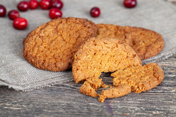 round wheat flour cookies with dried cranberries
