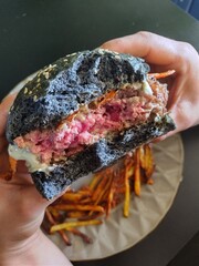 Hambúrguer carvão ativado 