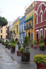 Fototapeta na wymiar Calles de Puebla Coloridas