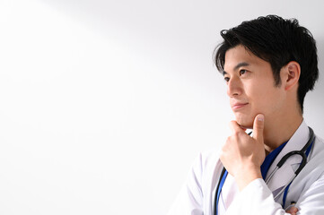 考える男性医療イメージ