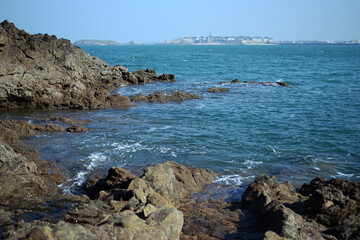 Plage littoral breton - rochers