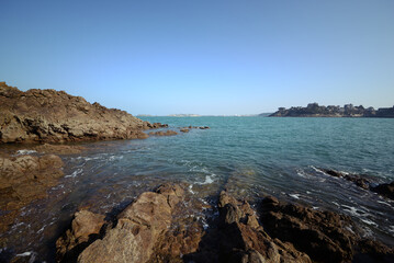 Fototapeta na wymiar Plage littoral breton - rochers