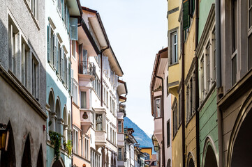Fototapeta na wymiar Schöne Altstadt Bozen in Südtirol, Italien