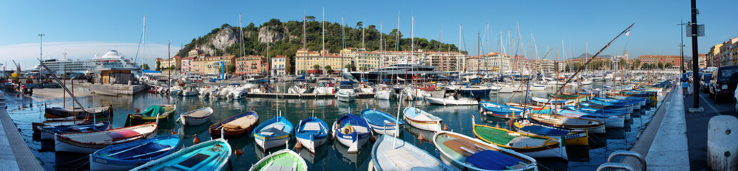 Fototapeta na wymiar Nice Vieux Port Panorama France