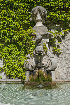 Brunnen bei der St. Ursenkathedrale, Stadt Solothurn, Schweiz