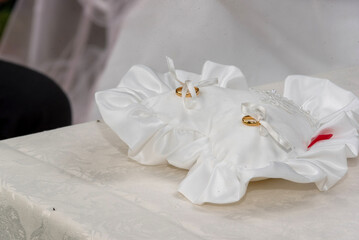 cloth with pair of wedding rings