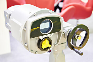 Multi-turn actuator for the oil and gas industry