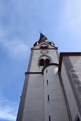 Kirche Sankt Clemens, die Kirche mit dem schiefen Turm in Mayen