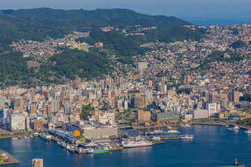 Fototapeta na wymiar 稲佐山展望台から見た長崎の街並み