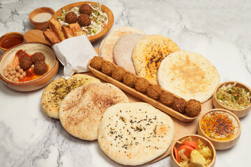 mediterranean food breakfast pita hummus falafel