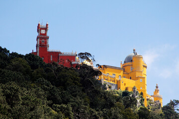 As duas cores do Palácio da Pena, Sintra