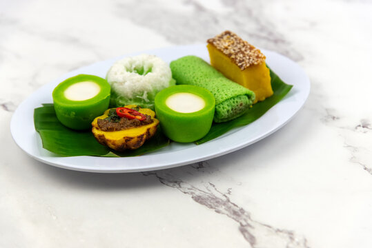 Various type of Malaysian traditional dessert - Kuih Nona Manis, Bingka, Ketayap, Puteri Ayu and Cara Berlauk