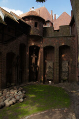 Polskie zamki, ruiny, mury obronne © Yarek