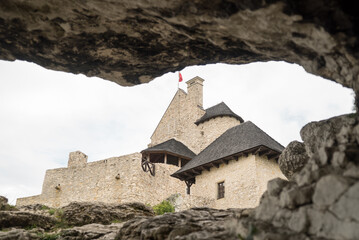 Polskie zamki, ruiny, mury obronne © Yarek