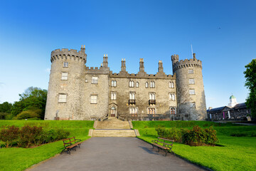 Back facade of Kilkenny Castle, a historic landmark in the town of Kilkenny, Ireland - obrazy, fototapety, plakaty